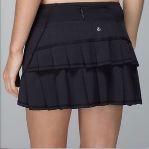 Great condition lulu lemon skirt size 10